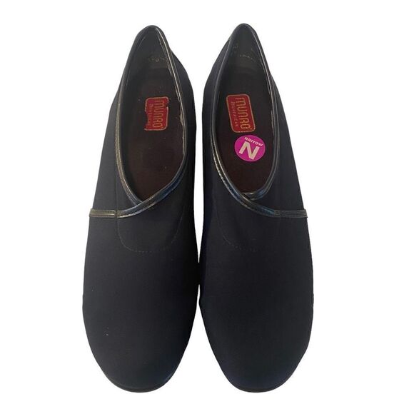 Navy Blue Canvas Shock Absorbing Slip Ons. Clean, Classic Style in ladies 9.5N - Picture 1 of 7